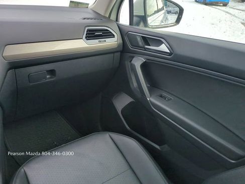 Used 2018 Volkswagen Tiguan SEL image 18