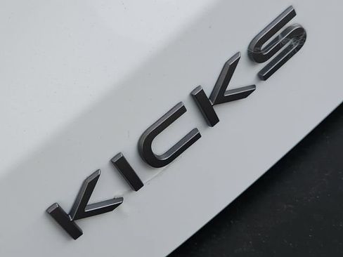 New 2026 Nissan Kicks SV image 8