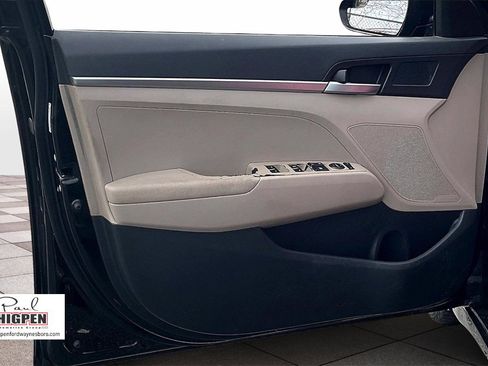 Used 2020 Hyundai Elantra SE w/ Cargo Package (C1) image 21