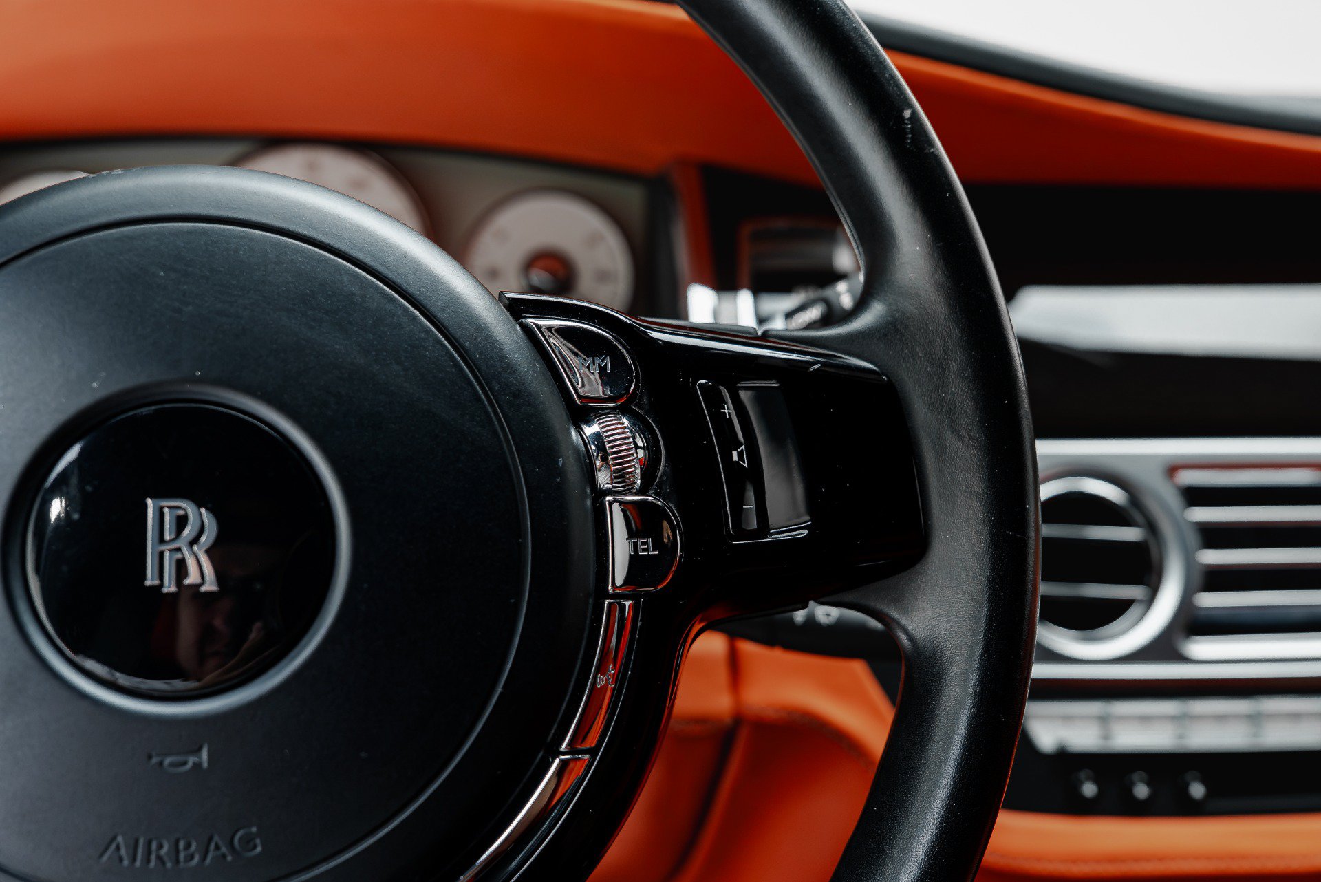 Used 2016 Rolls-Royce Ghost RWD image 38