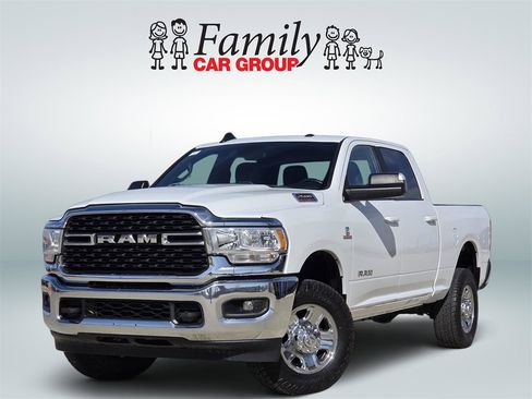 Used 2022 RAM 2500 Big Horn w/ Cold Weather Group image 1