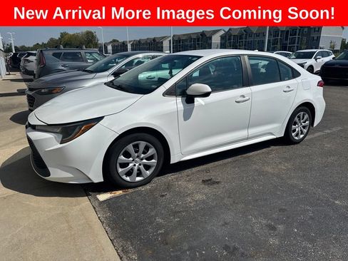 Used 2022 Toyota Corolla LE FWD image 1