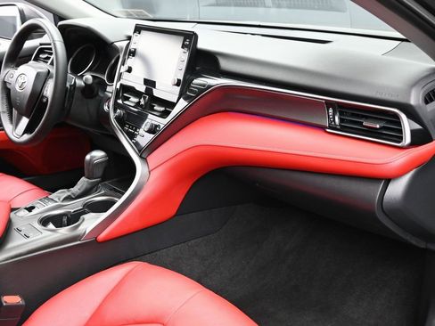 Used 2022 Toyota Camry XSE image 33