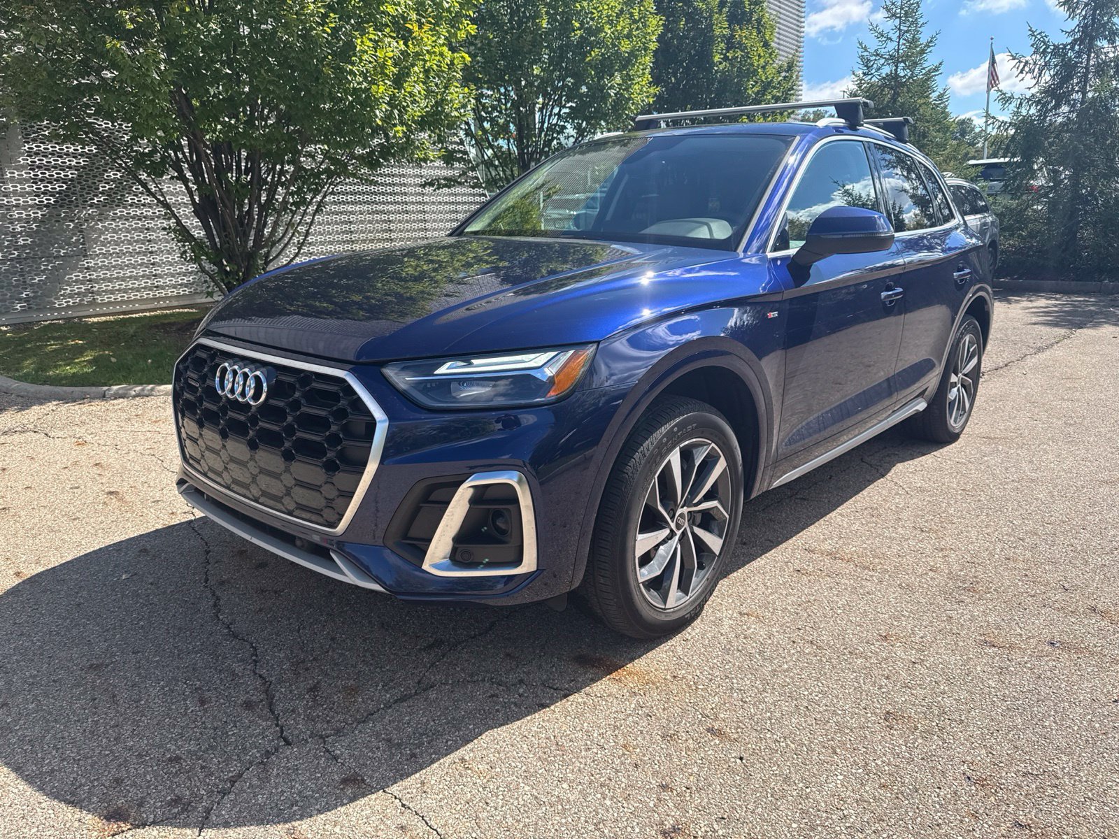 Used 2023 Audi Q5 2.0T Premium w/ Convenience Package AWD/4WD image 1