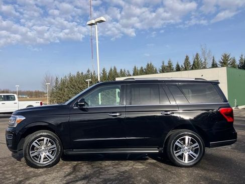 Used 2024 Ford Expedition Limited image 28