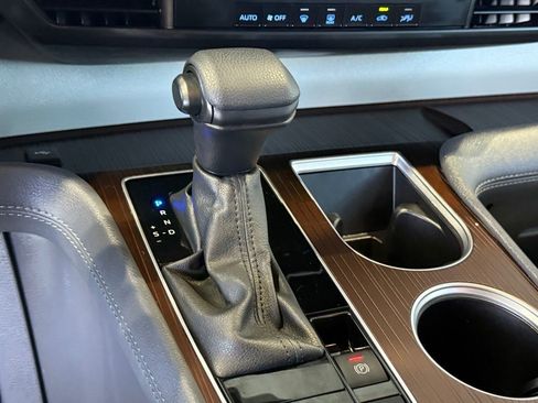 Used 2024 Toyota Sienna LE image 26