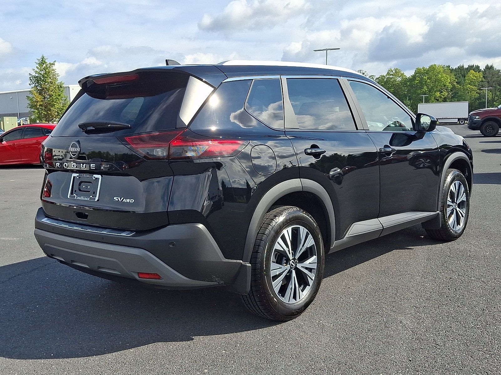 Certified 2023 Nissan Rogue SV w/ SV Premium B Package AWD/4WD image 6