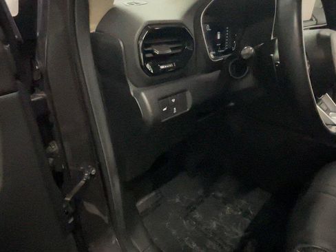 Used 2025 Honda Pilot Elite image 31