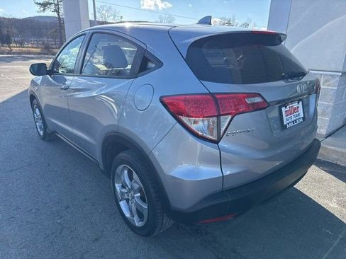 Used 2022 Honda HR-V LX image 4