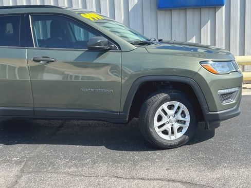 Used 2018 Jeep Compass Sport AWD/4WD image 28