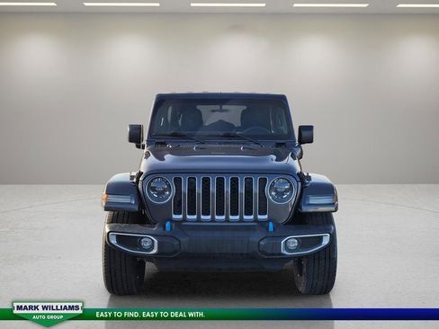 Used 2023 Jeep Wrangler Unlimited Sahara w/ Cold Weather Group image 9