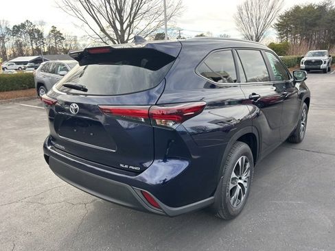 New 2026 Toyota Highlander XLE image 5