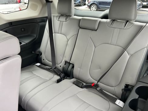 New 2025 Honda Pilot Touring image 17