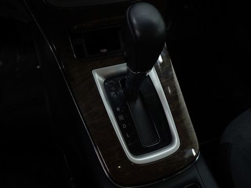 Used 2013 Nissan Sentra SL w/ Navigation Pkg image 20