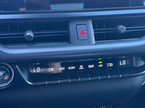 New 2026 Lexus UX 300h FWD image 18