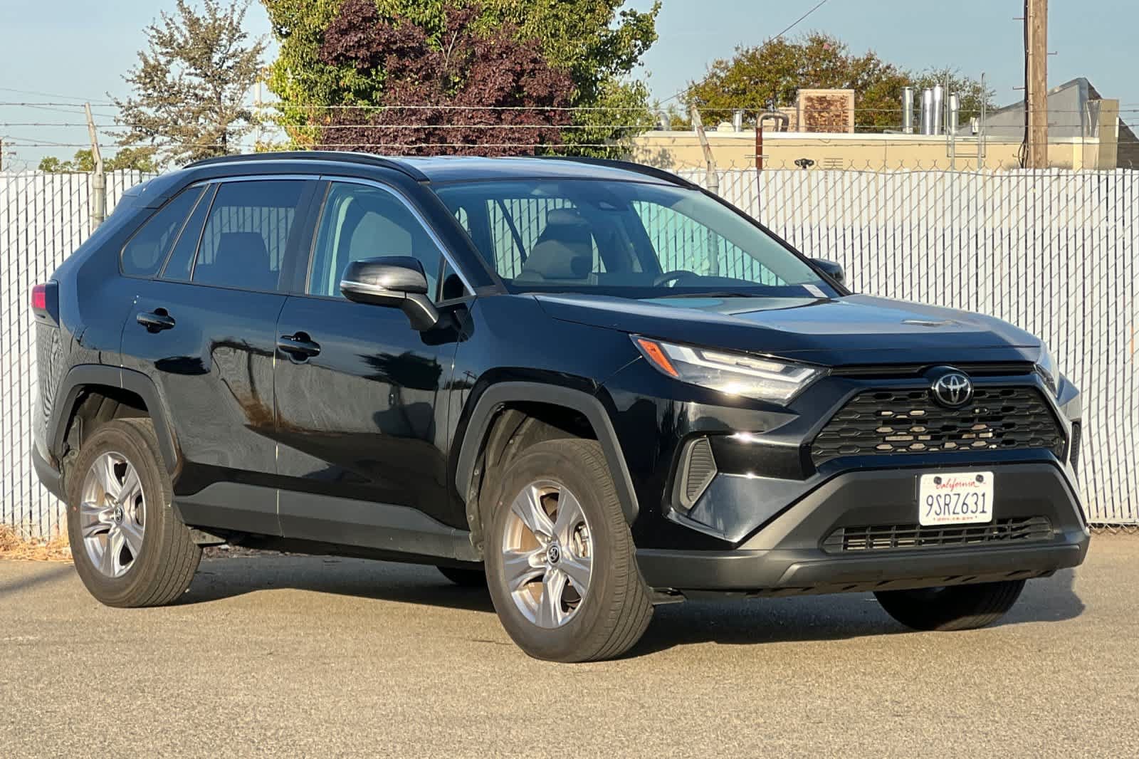 Used 2025 Toyota RAV4 XLE FWD image 7