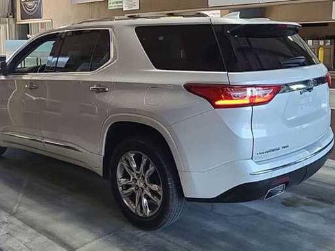 Used 2019 Chevrolet Traverse High Country AWD/4WD image 2