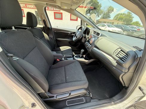 Used 2017 Honda Fit EX image 24