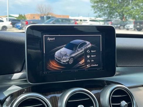 Used 2018 Mercedes-Benz C 300 4MATIC Sedan image 41