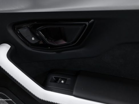 New 2025 Lamborghini Urus SE image 45