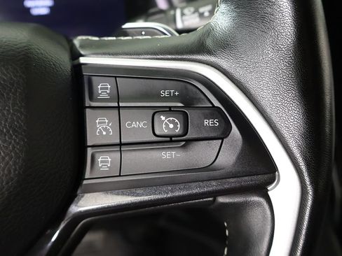 Used 2022 Jeep Grand Cherokee L Laredo AWD/4WD image 44