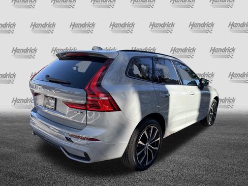 Certified 2025 Volvo XC60 B5 Plus image 10