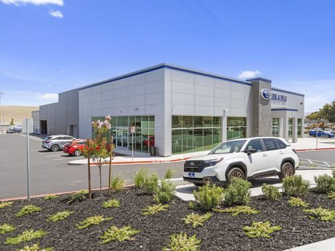 Used 2021 Ford Escape Titanium w/ Titanium Premium Package FWD image 7
