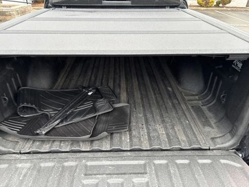 Used 2022 Chevrolet Colorado Z71 image 12