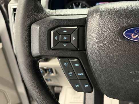 Used 2015 Ford F150 XLT w/ Equipment Group 302A Luxury image 11