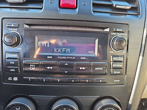 Used 2014 Subaru Crosstrek 2.0i Premium image 15