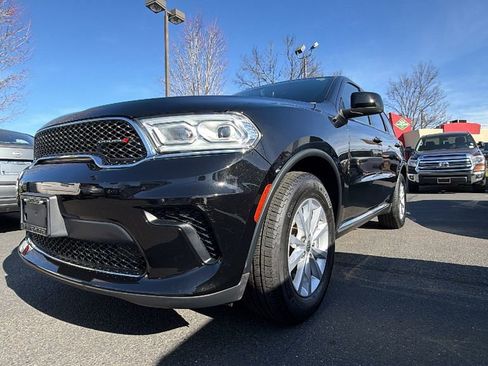 Used 2023 Dodge Durango SXT image 9