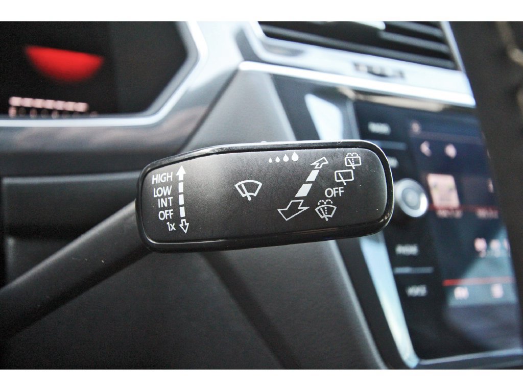 Used 2023 Volkswagen Tiguan SE R-Line FWD image 20