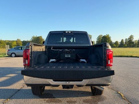 Used 2025 RAM 2500 Big Horn AWD/4WD image 11