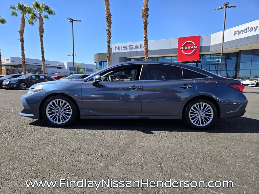 Used 2019 Toyota Avalon Limited w/ Advanced Safety Package FWD image 3