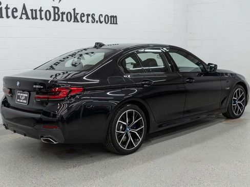 Used 2023 BMW 530e xDrive w/ Executive Package image 6