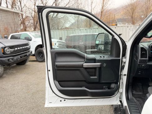 Used 2019 Ford F150 XLT w/ Equipment Group 302A Luxury image 38