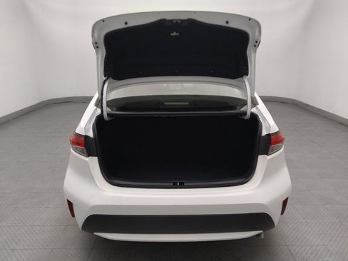 Used 2022 Toyota Corolla LE FWD image 29