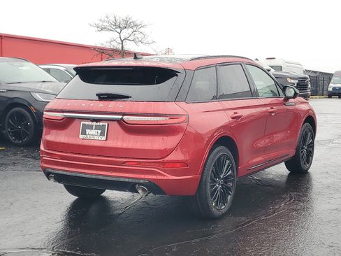 New 2026 Lincoln Corsair Reserve image 4