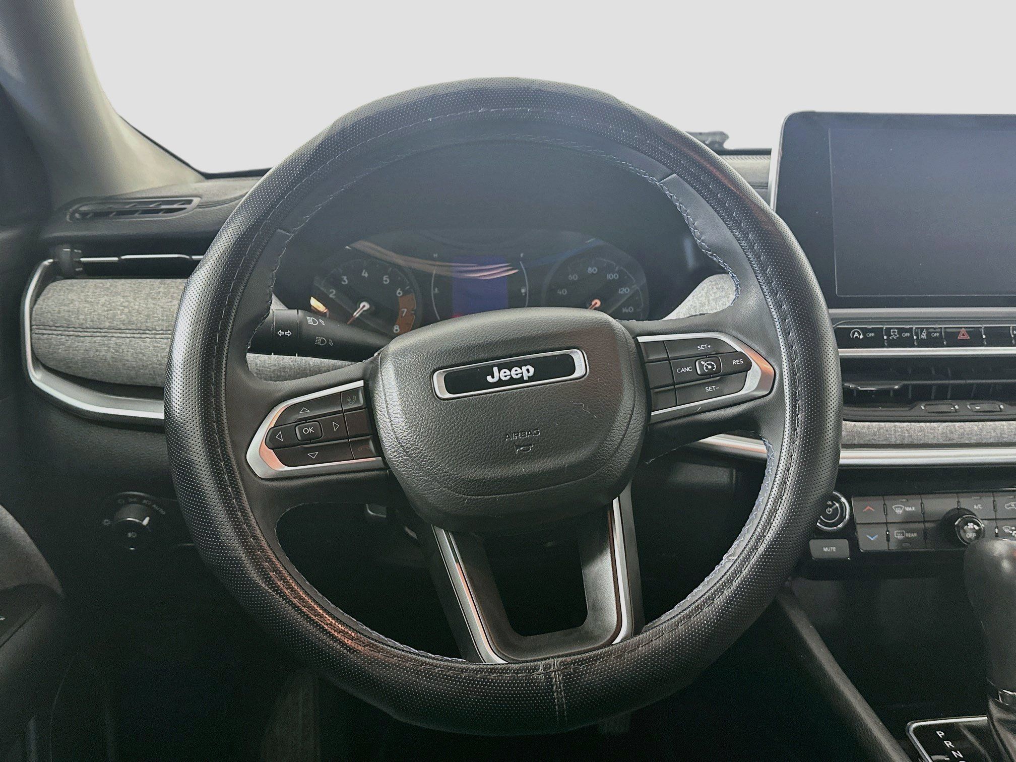 Used 2022 Jeep Compass Latitude FWD image 18