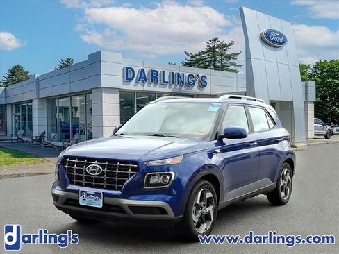 Used 2023 Hyundai Venue SEL FWD image 1
