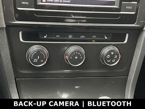 Used 2020 Volkswagen Golf 4-Door image 18