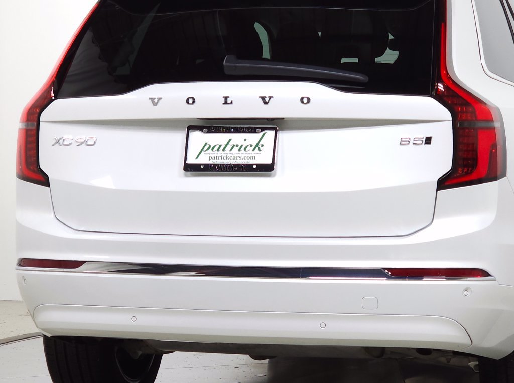 Certified 2025 Volvo XC90 B5 Core AWD/4WD image 11