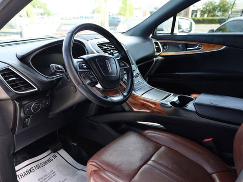Used 2019 Lincoln Nautilus Reserve w/ Cargo Utility Package FWD image 8