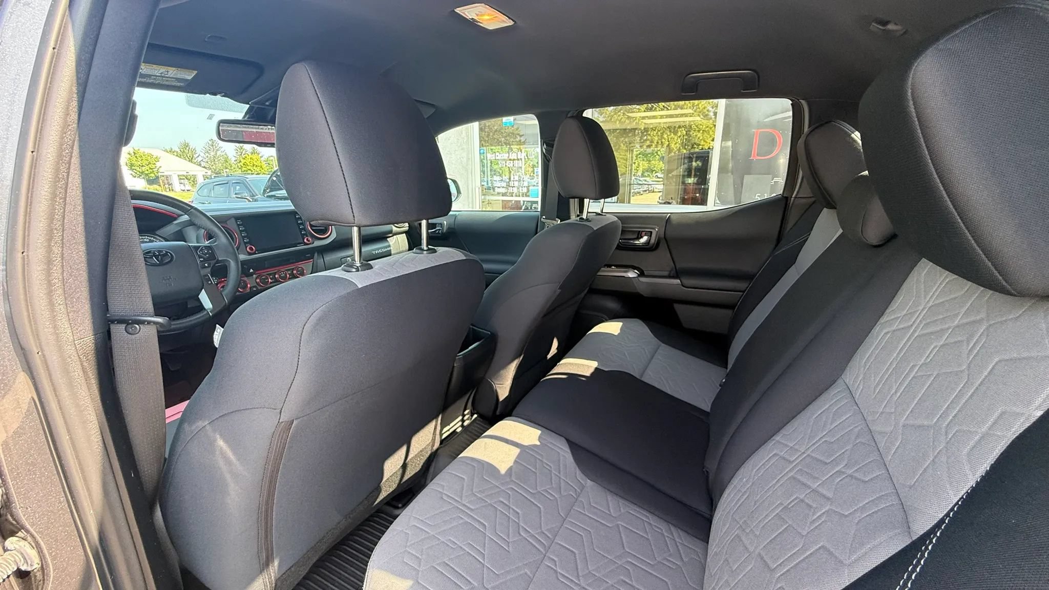 Used 2023 Toyota Tacoma TRD Off-Road AWD/4WD image 9