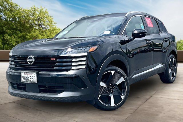 Certified 2025 Nissan Kicks SR AWD/4WD image 3