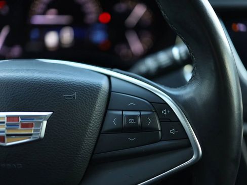 Used 2017 Cadillac XT5 Luxury w/ Driver Awareness Package image 21