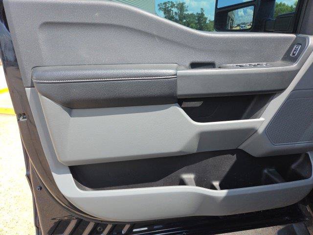 Used 2023 Ford F350 XLT AWD/4WD image 30