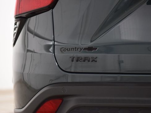 Used 2025 Chevrolet Trax LT w/ Driver Confidence Package FWD image 21