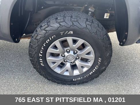 Used 2018 Toyota Tacoma SR5 AWD/4WD image 25