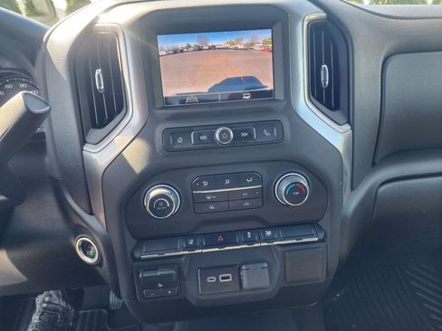 Used 2025 Chevrolet Silverado 2500 Custom image 32